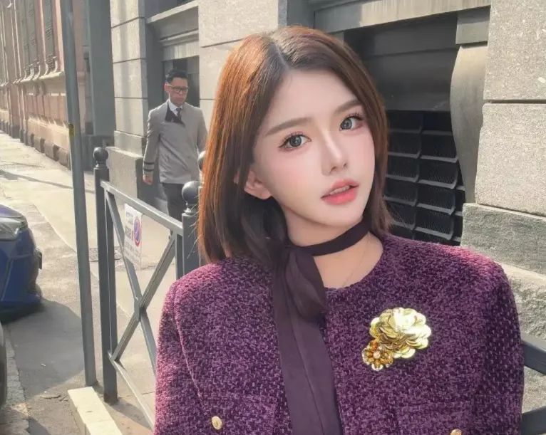 韩安冉刚结束第四段婚姻，马上交到国外男友