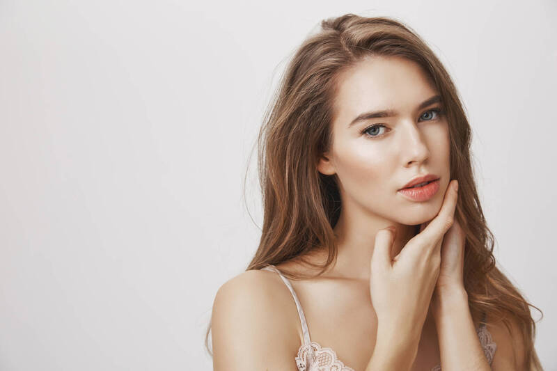 人类脸部的「下巴」是目前已知仅见于智人的特征，演化原因至今仍缺乏可验证解释；图为情境照。 （图取自freepik）