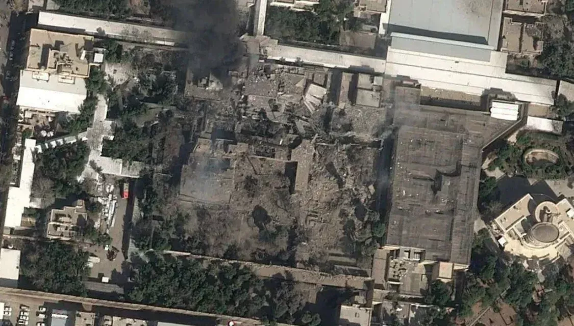 美媒披露细节:一分钟内哈梅内伊等40多人当场丧生