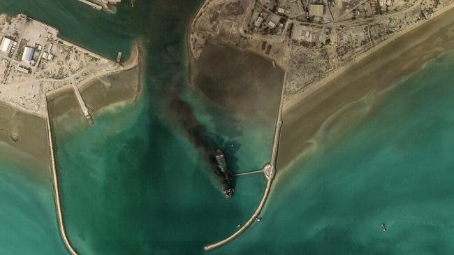 卫星捕捉军港现状，伊朗太惨了