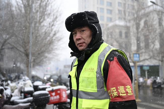 另类画面，两会期间中共如临大敌