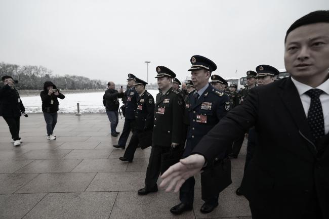 另类画面，两会期间中共如临大敌