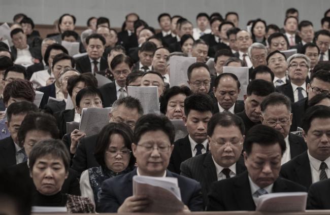 另类画面，两会期间中共如临大敌