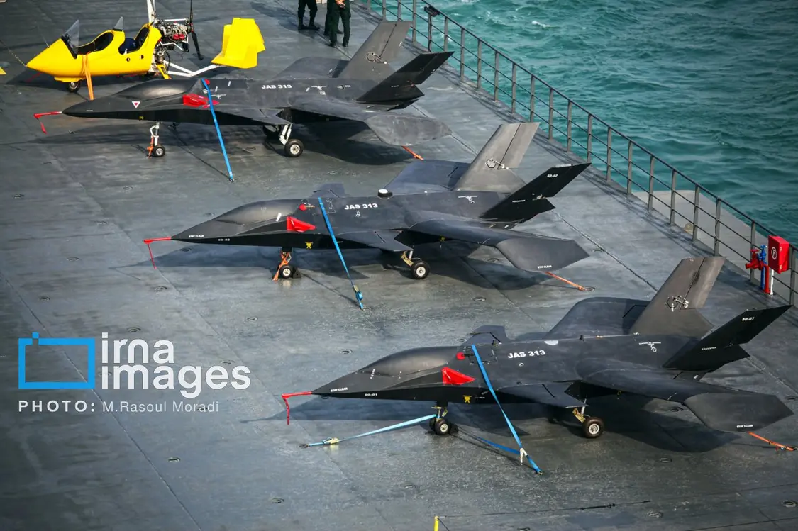 登上伊朗航母的有两种大小的F-313无人机,其一一种过小相当于航模