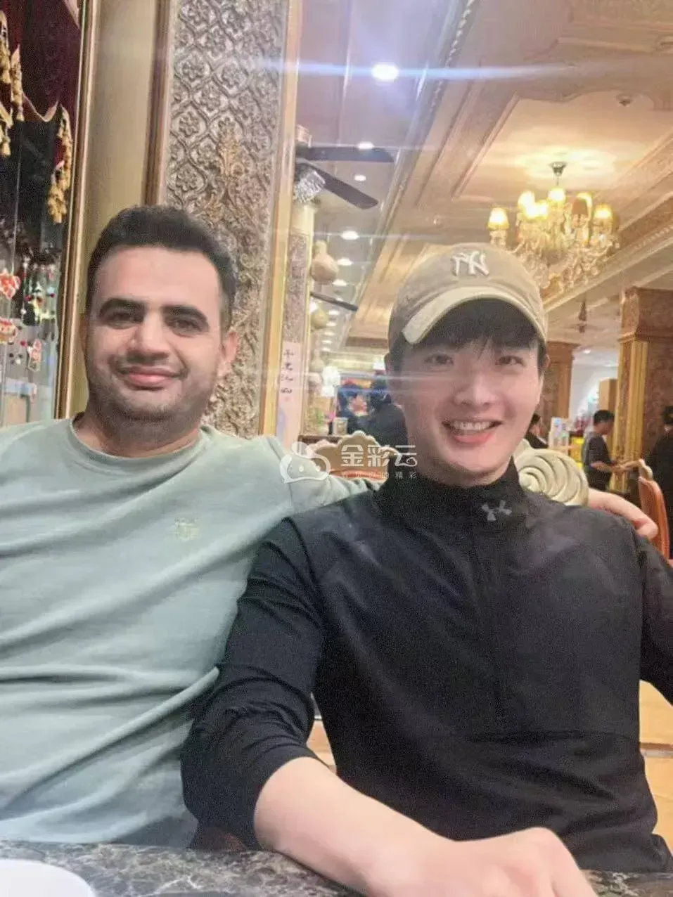 伊朗合伙人主动转钱，义乌商人一口回绝：钱别转，你留着，希望你平安！