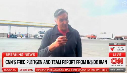 CNN驻伊朗记者普莱特根以「生活照旧、物资充足」且「毫无恐慌」形容德黑兰现状，此举随即遭到伊朗裔活动人士与美国官方抨击，引起热议。 （撷取自X@ASDylanJohnson）