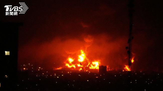 连日轰炸  断网 窗户剧烈震动  全城吓疯