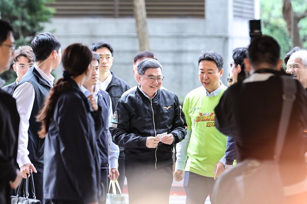 台日关系再度出现新突破,行政院长卓荣泰7日快闪东京观看WBC「台捷大战」,为中华... 台日关系再度出现新突破,行政院长卓荣泰7日快闪东京观看WBC「台捷大战」,为中华...