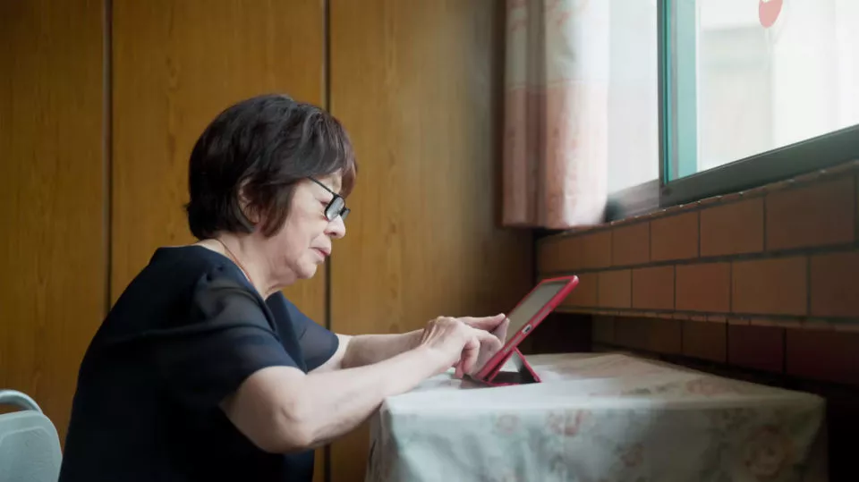 杨本芬被曝抄袭背后，一个"普通读者"掀起的鉴抄风暴