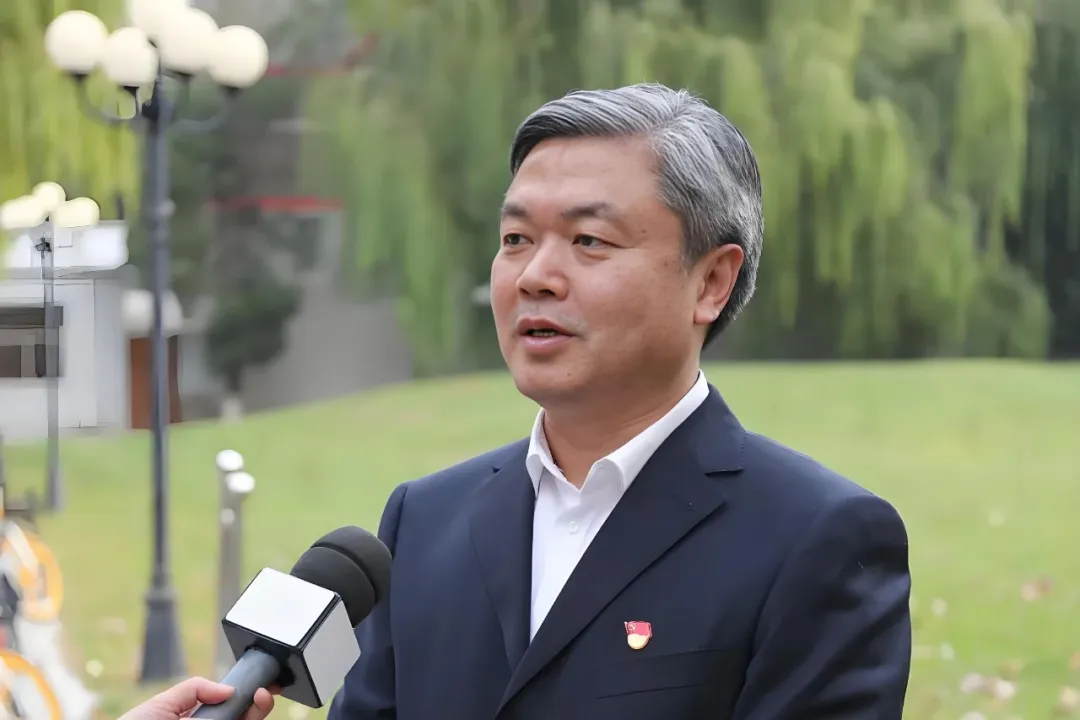 中传砍16个专业后，还有这10个专业最危险