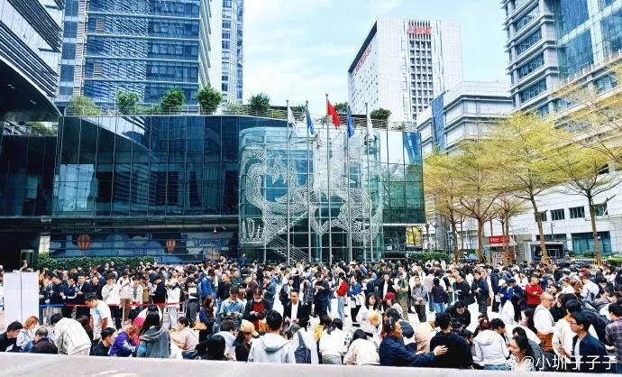 “养龙虾”成潮流:几分钟完成一周工作 打工仔焦虑