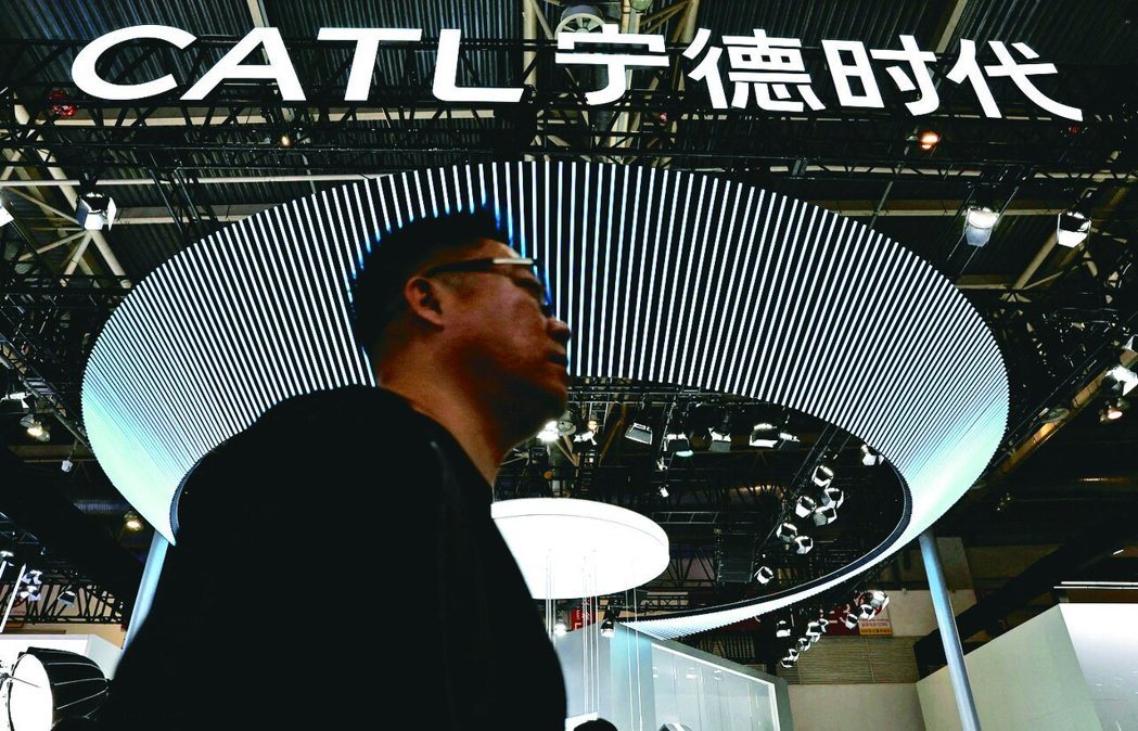 宁德时代管理层表示,如果没有极端事件,2026年将是一个相对稳健的年份,公司对盈... 宁德时代管理层表示,如果没有极端事件,2026年将是一个相对稳健的年份,公司对盈...