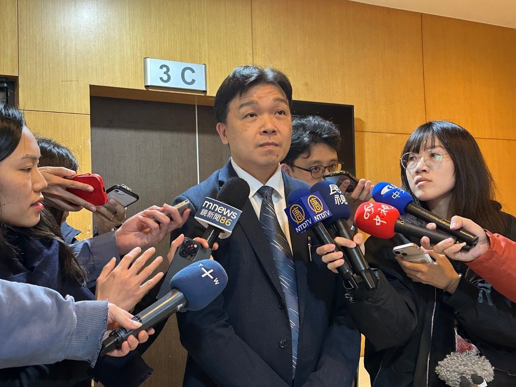 多家陆媒10日报导称,陆方协助70多位滞留海外的台湾人由伊斯坦堡飞回上海中转。陆... 多家陆媒10日报导称,陆方协助70多位滞留海外的台湾人由伊斯坦堡飞回上海中转。陆...