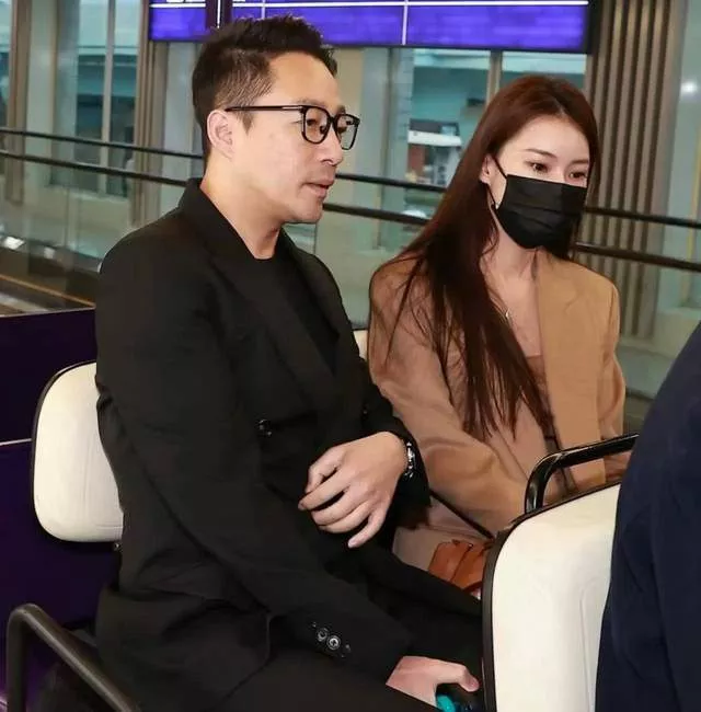 33岁马筱梅被拍到逛夜市?汪小菲娇妻身体底子好，产后15天就出门