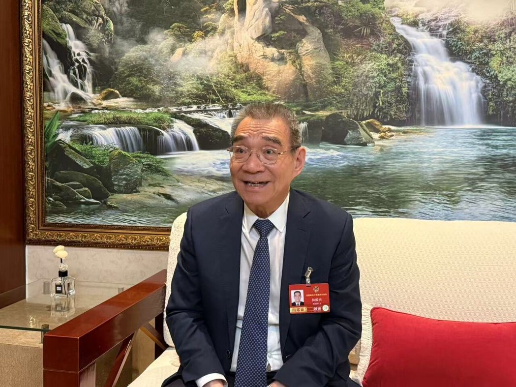 大陆政协委员、北京大学新结构经济学研究院院长林毅夫表示,大陆到2035年之前存在... 大陆政协委员、北京大学新结构经济学研究院院长林毅夫表示,大陆到2035年之前存在...