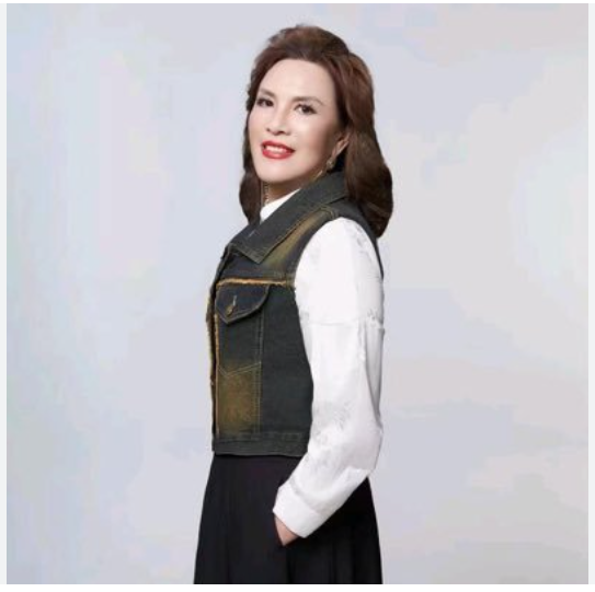 冒充俄罗斯人狠命收割俄粉，大网红终于凉了