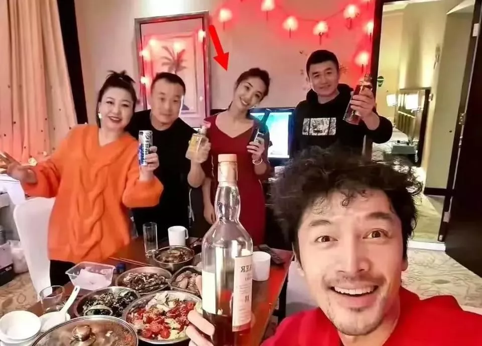 婚变传闻真相大白4个月后,央视2天3次点名胡歌?