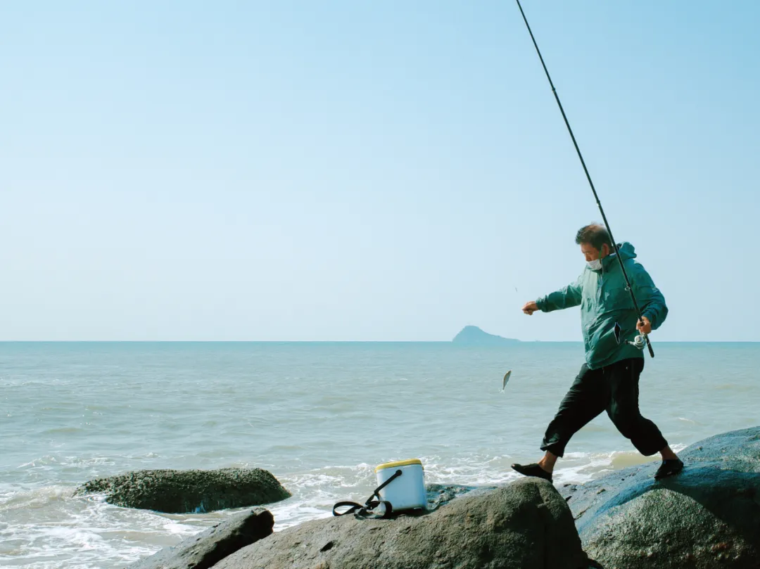 从环球旅行到小县城独居:一个中年男人的降级 从环球旅行到小县城独居:一个中年男人的降级
