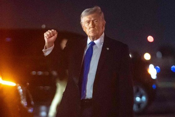 美国总统川普13日表示,美军已轰炸伊朗石油出口枢纽哈格岛(Kharg Islan... 美国总统川普13日表示,美军已轰炸伊朗石油出口枢纽哈格岛(Kharg Islan...