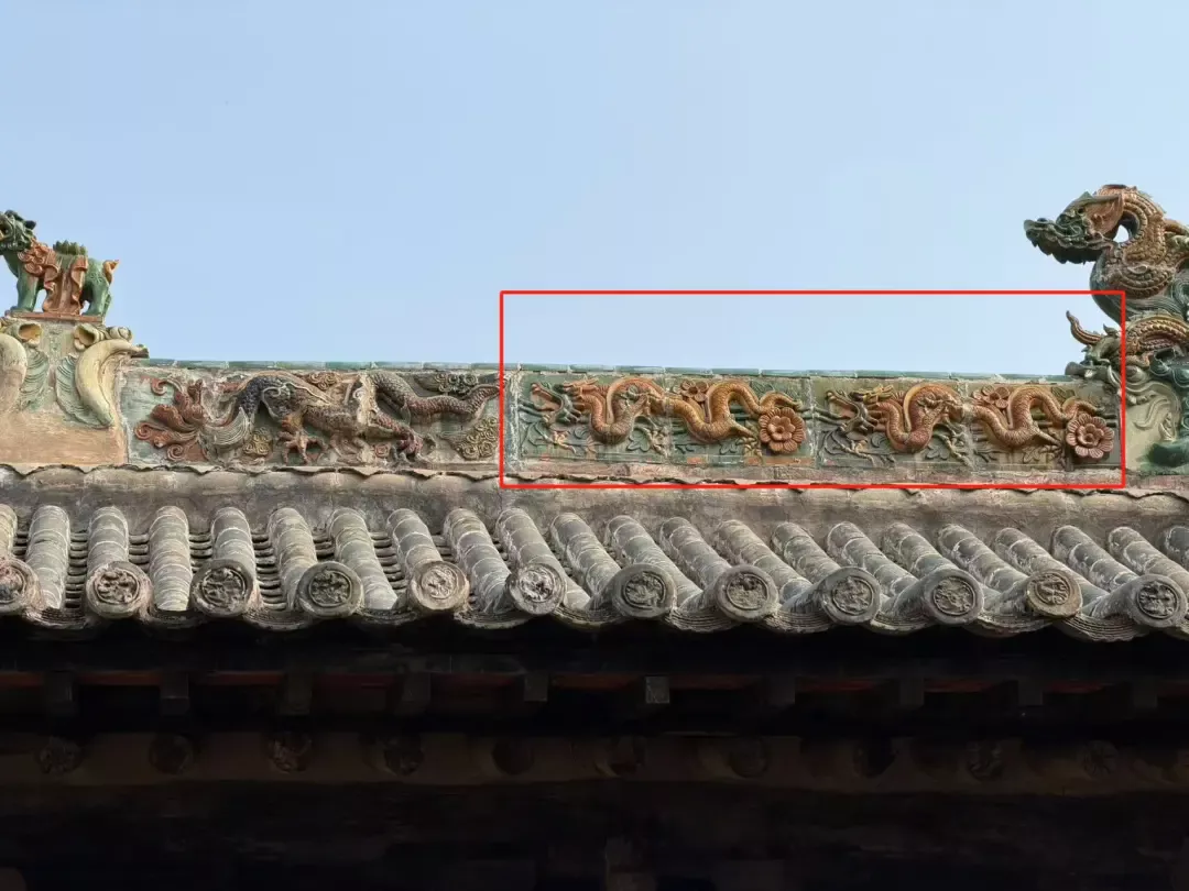 2026年3月9日，大皖新闻记者实拍夏禹神祠正脊琉璃现状。