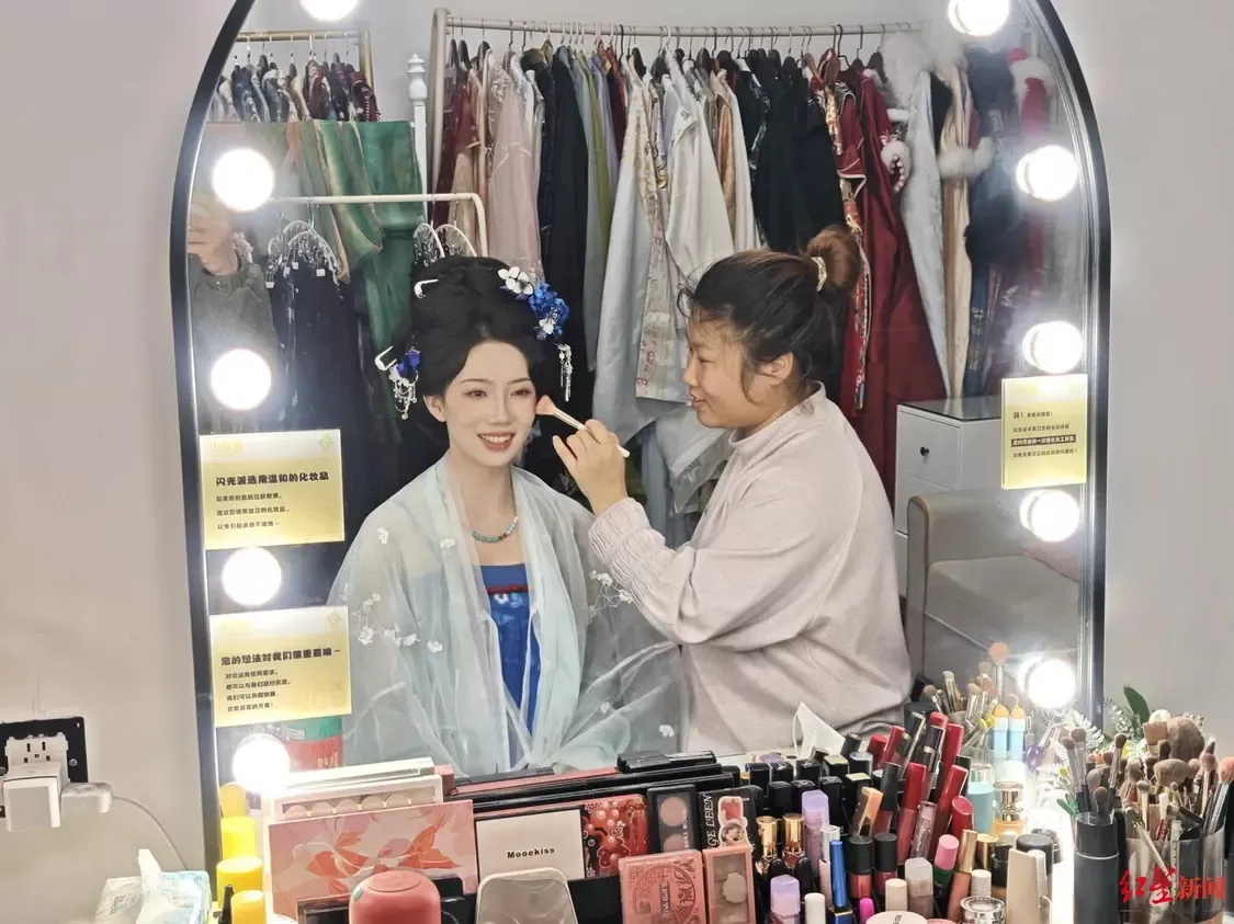 对话“不倒翁小姐姐”夫妇：爆红后，我们抗谣7年
