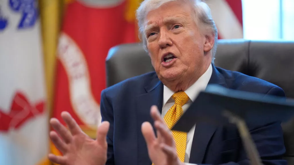 美方已告知古巴国家主席下台,特朗普:将荣幸地接管古巴