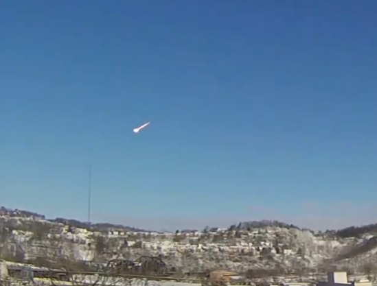 NASA:一颗7.7吨陨石在俄亥俄州上空爆炸 NASA:一颗7.7吨陨石在俄亥俄州上空爆炸