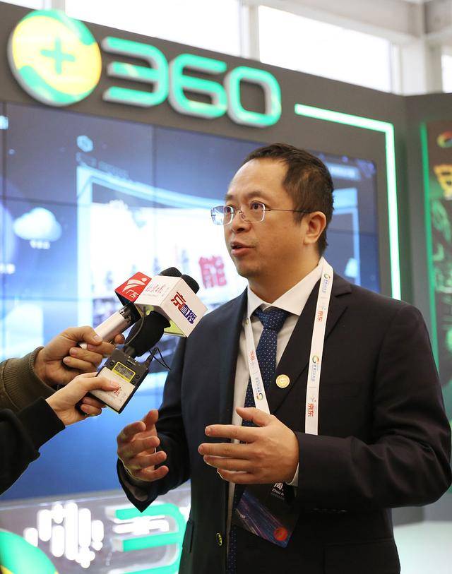 用一场离婚，她分走前夫近90亿人民币资产