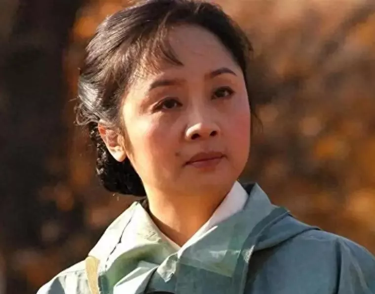 被辜负的女制片人，用36亿票房给所有女人上了一课