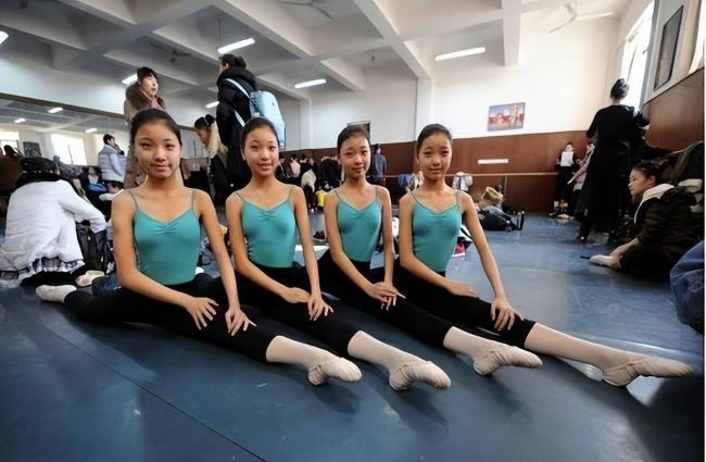 山东四胞胎“冰清玉洁”出道失败，如今怎样了