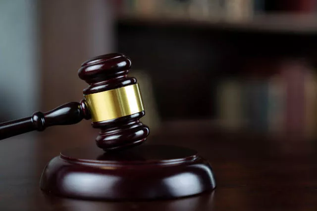 派出所教导员猥亵女孩获刑2年9个月，女孩父亲申请抗诉！