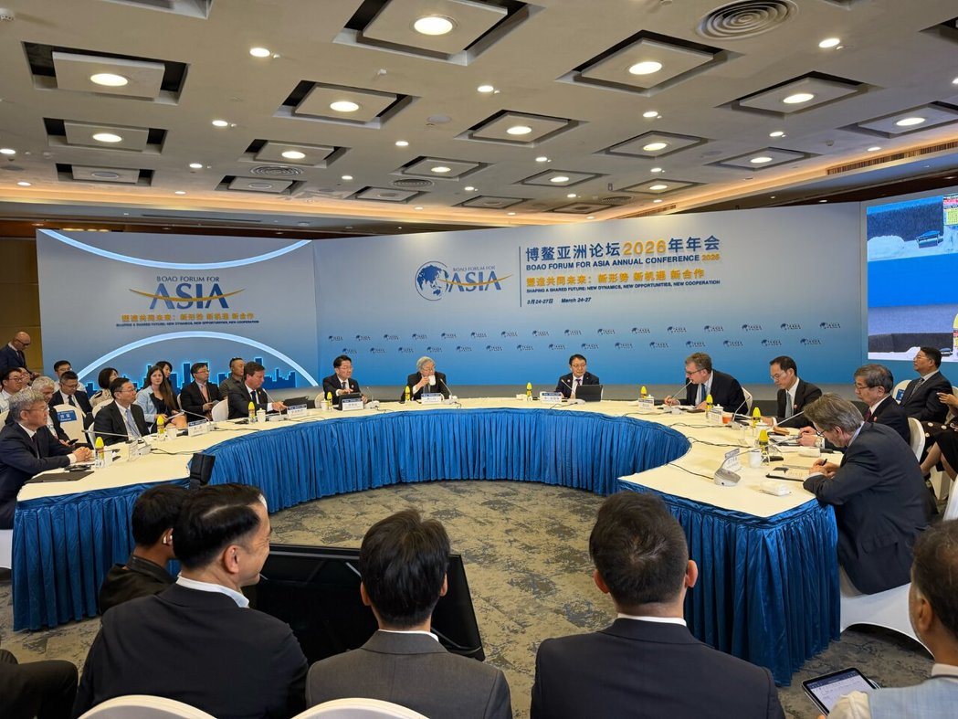 部分西方人士困惑,为何亚洲地区央行通常会密切关注汇率,不太喜欢快速汇率波动,也因... 部分西方人士困惑,为何亚洲地区央行通常会密切关注汇率,不太喜欢快速汇率波动,也因...