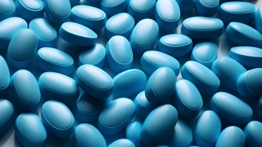 插一句题外话，如果你两处都供血不足，注意有些治疗勃起功能障碍的药物，不能与治疗心脏病的药物（硝酸酯类）同时服用 ｜ 图虫创意