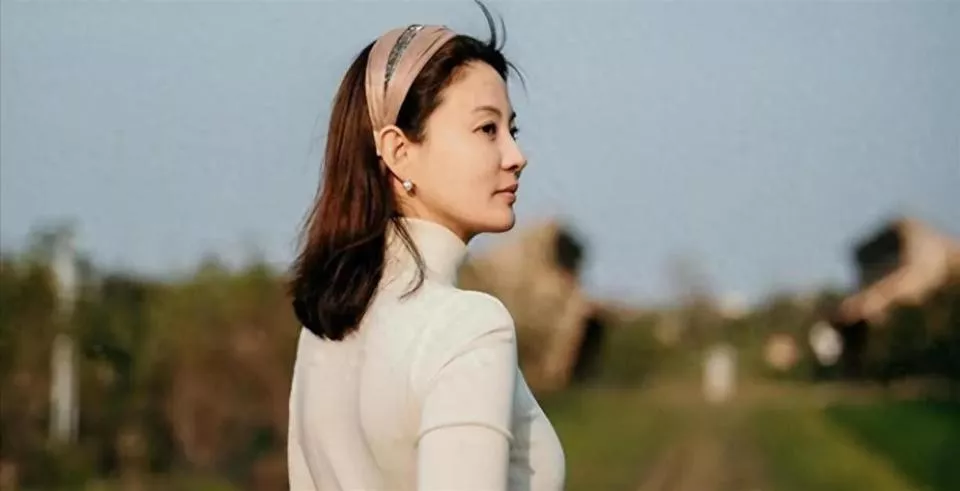 男友死缓、丈夫入狱惨死，又被释永信牵连，刘芳菲真惨