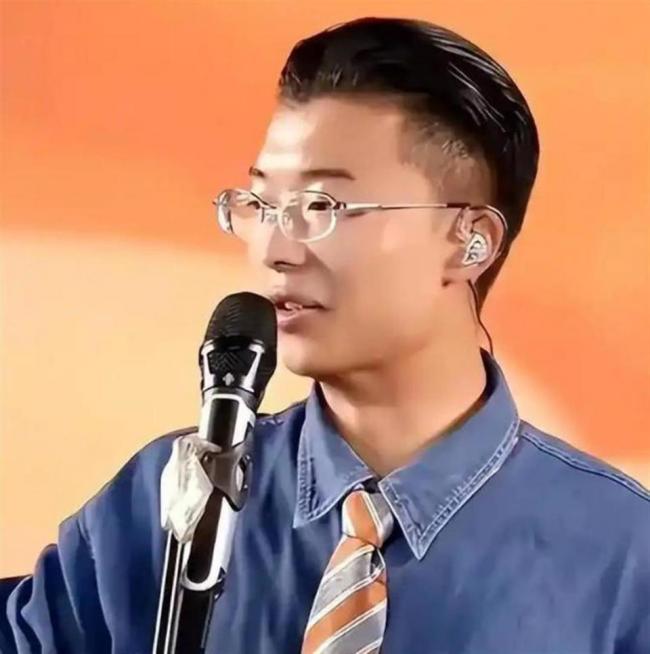 曾日涨百万，一夜爆红的郭有才，如今怎样了