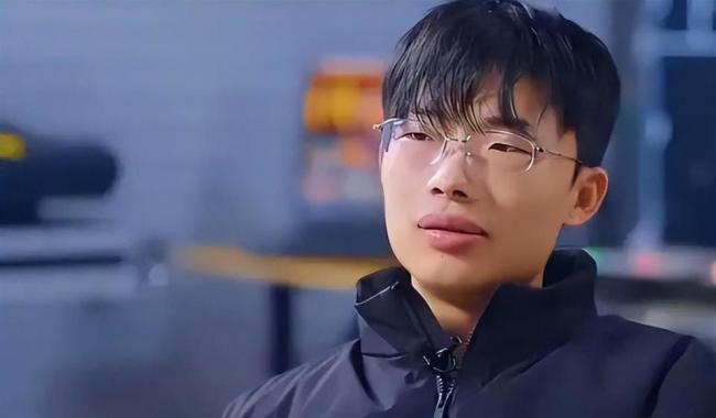 曾日涨百万，一夜爆红的郭有才，如今怎样了