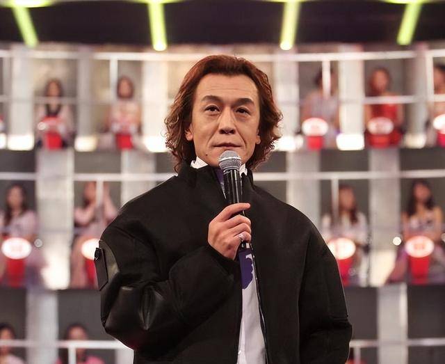 张雪峰和李咏:两种葬礼,两种人生 张雪峰和李咏:两种葬礼,两种人生