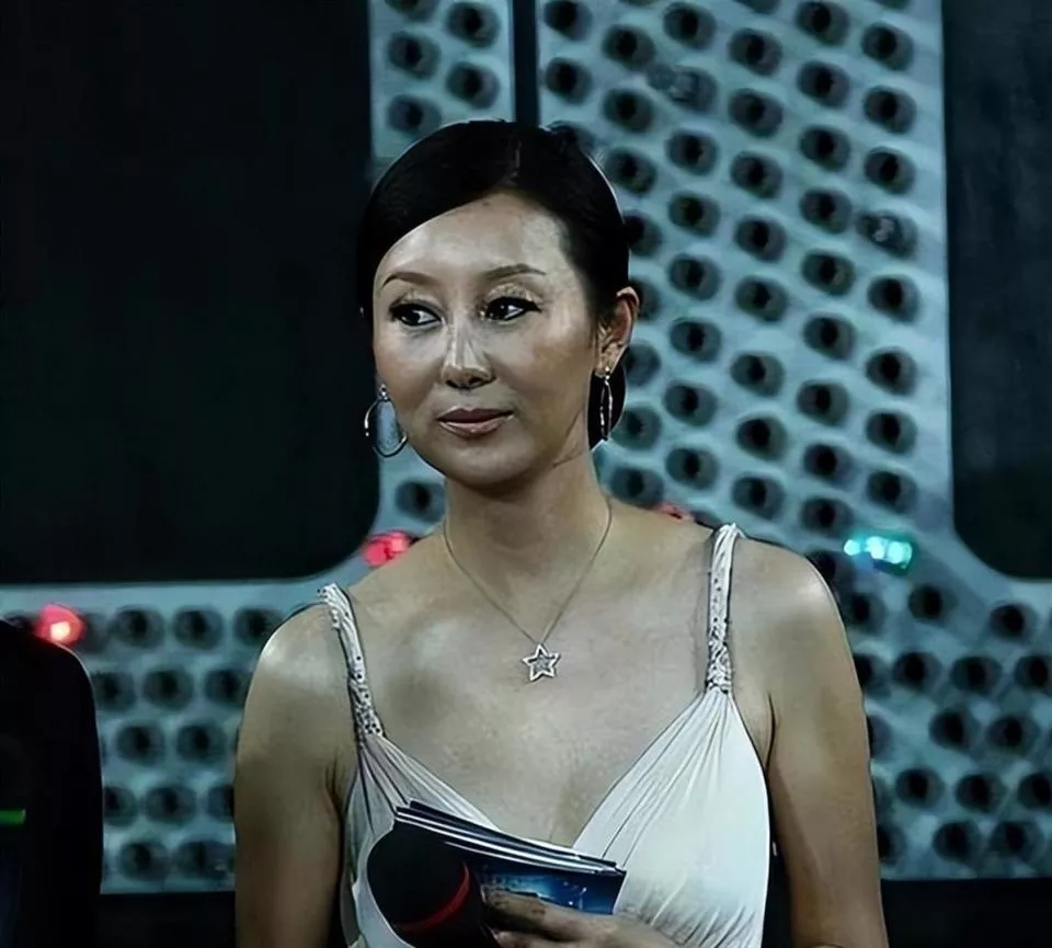 孙楠闪婚9年终散场，女儿演员梦被继母覆灭