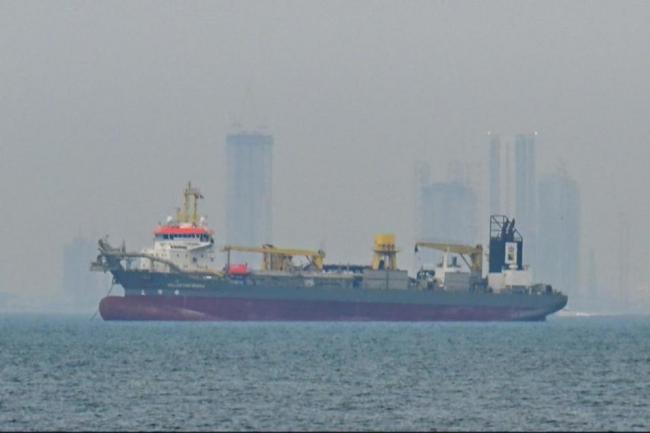 小国变大佬！他推动多国部队武装护航海峡