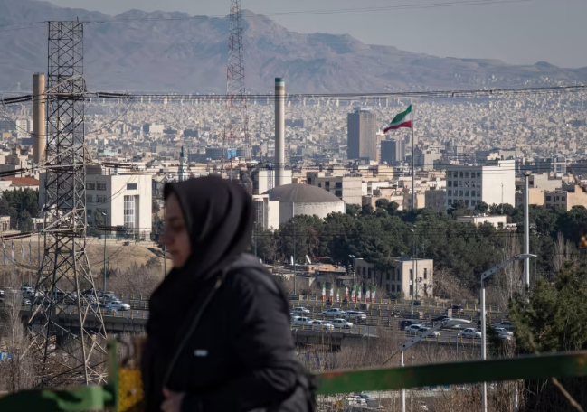 美媒：陷入绝境 身受重创的伊朗 会研发核弹吗？