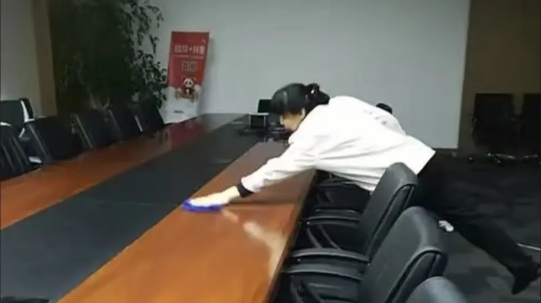 上海率先走出这步棋，释放什么信号