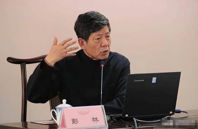 清华教授痛批：现在中国大多数人只是半个人