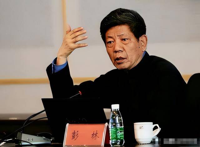 清华教授痛批：现在中国大多数人只是半个人