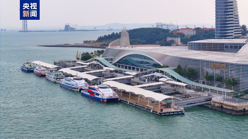 截至1日上午10时,两岸小三通金门厦门客运航线累计出入境旅客量突破2,400万人... 截至1日上午10时,两岸小三通金门厦门客运航线累计出入境旅客量突破2,400万人...