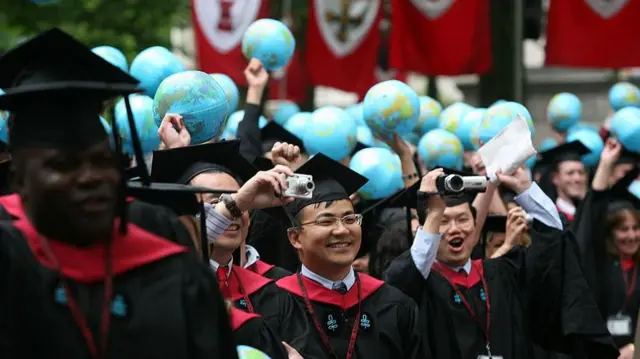 留学归国的人在中国被称为“海归”。