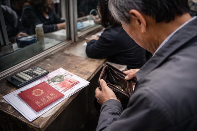 一半国人放弃  暴风雨终于来了